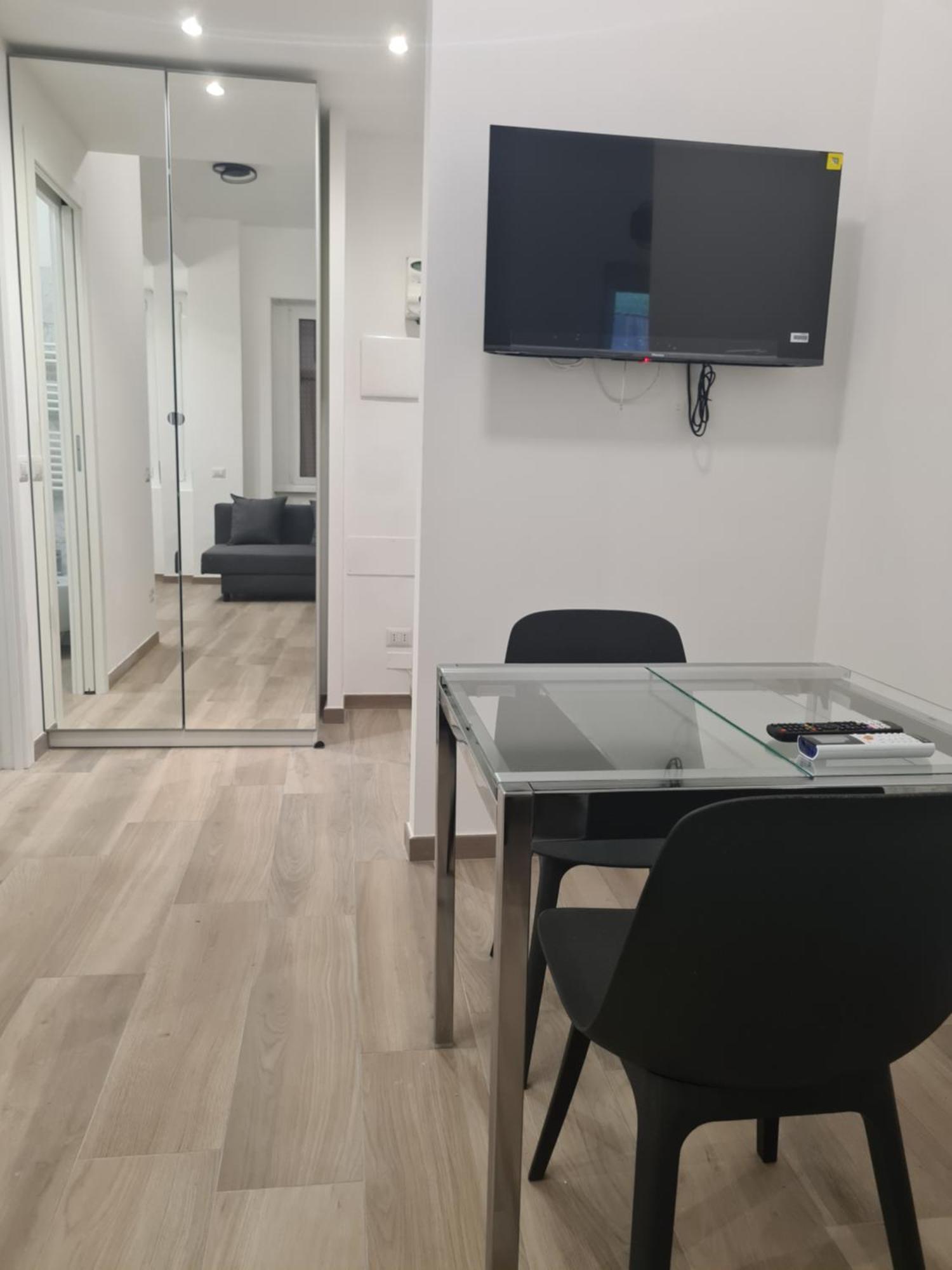 Solari Apartment Мілан Екстер'єр фото